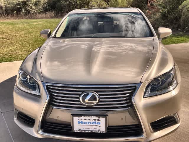 Used 2016 Lexus LS 460 w/ Comfort Package RWD image 7