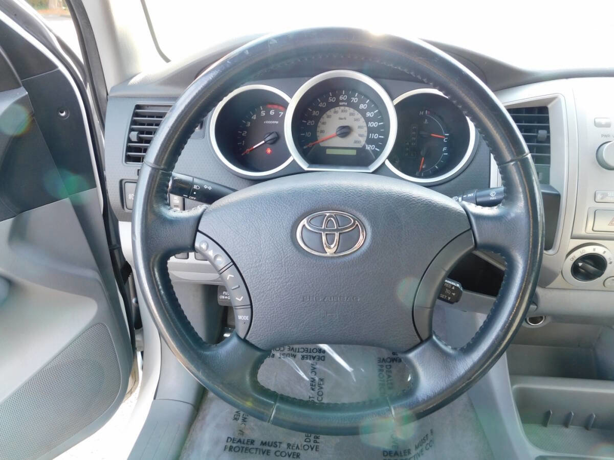 Used 2005 Toyota Tacoma PreRunner RWD image 7