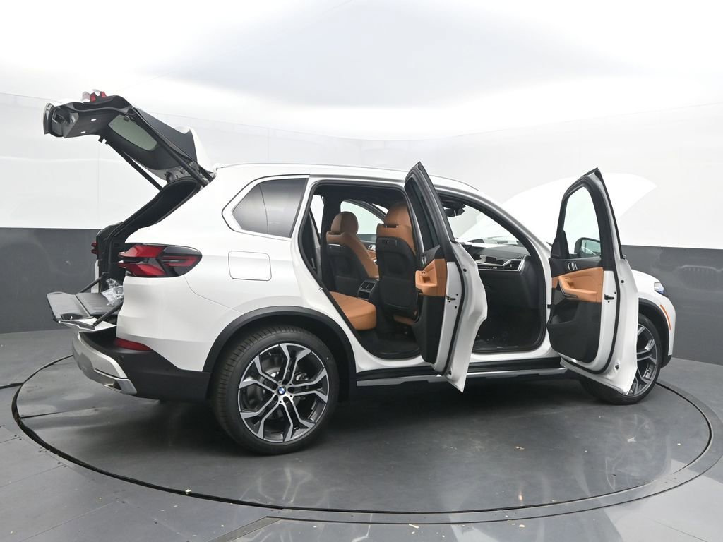 New 2026 BMW X5 xDrive50e AWD/4WD image 55