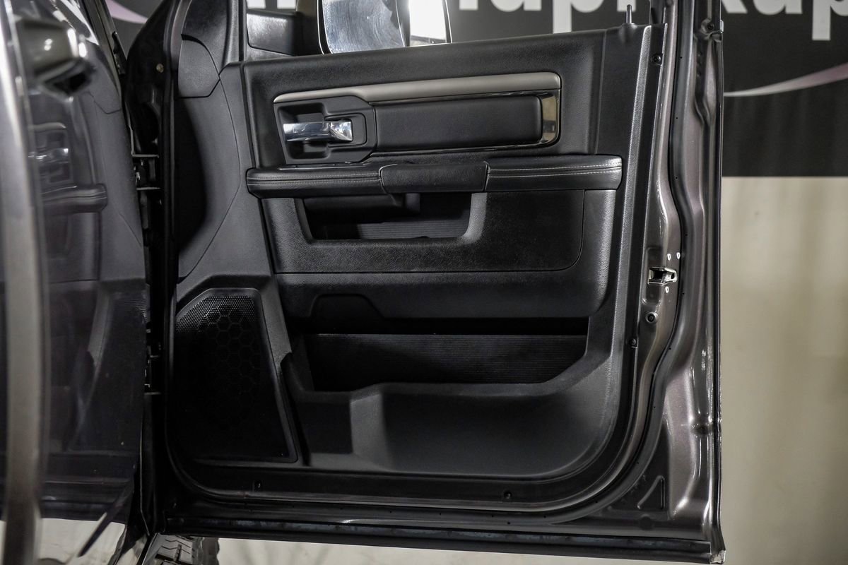 Used 2018 RAM 2500 Big Horn w/ Sport Appearance Group AWD/4WD image 35