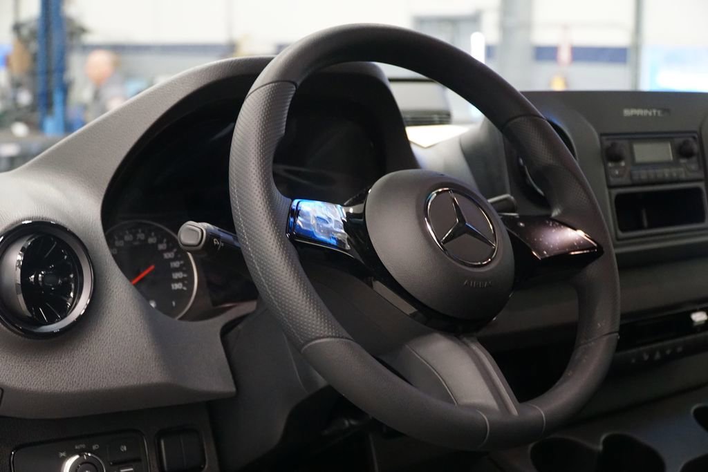 New 2025 Mercedes-Benz Sprinter 2500 image 13