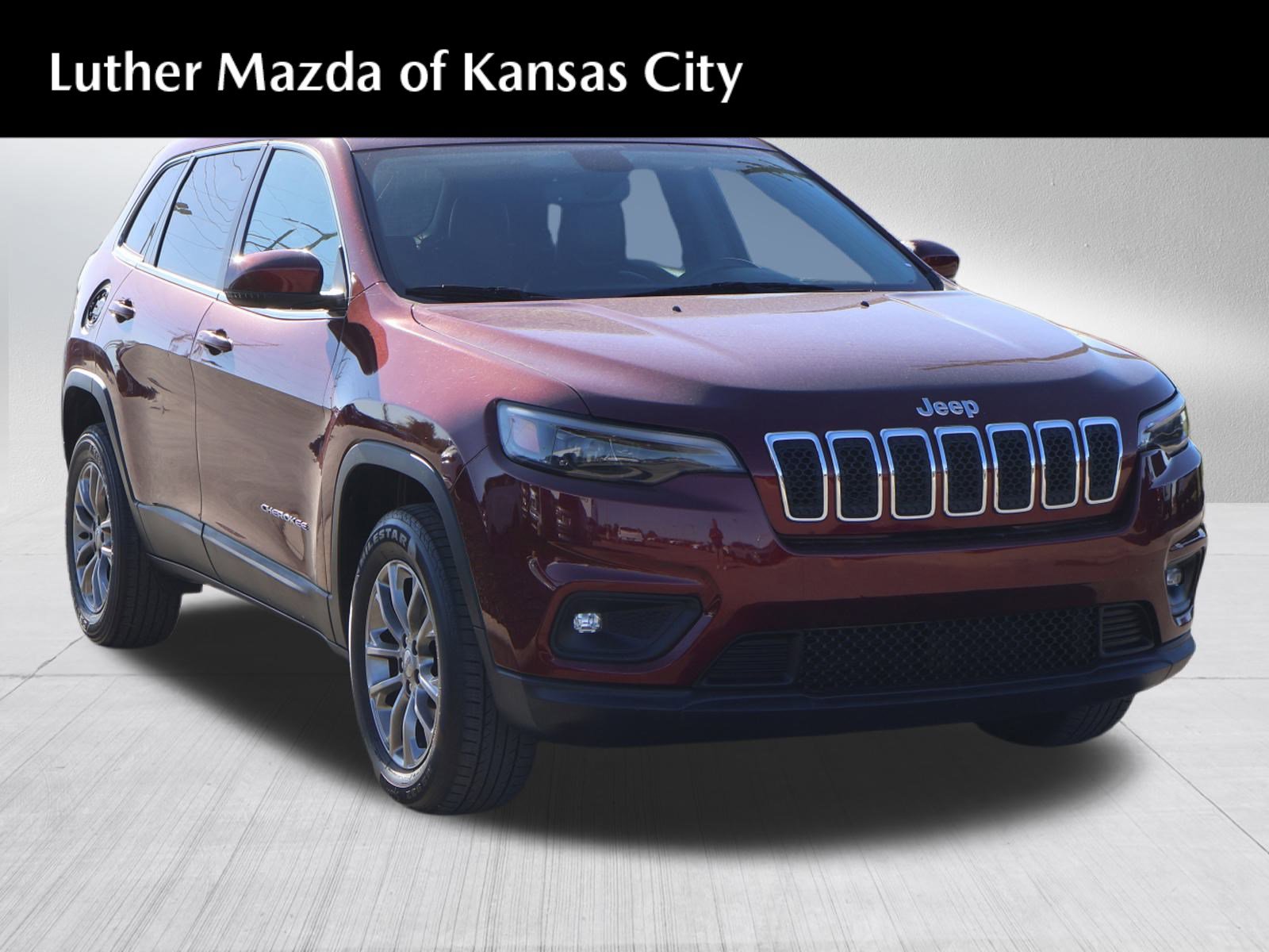Used 2019 Jeep Cherokee Latitude Plus w/ Comfort/Convenience Group