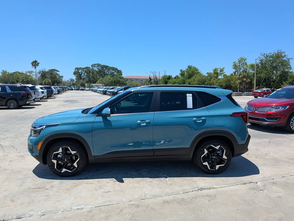 Certified 2025 Kia Seltos EX FWD image 5