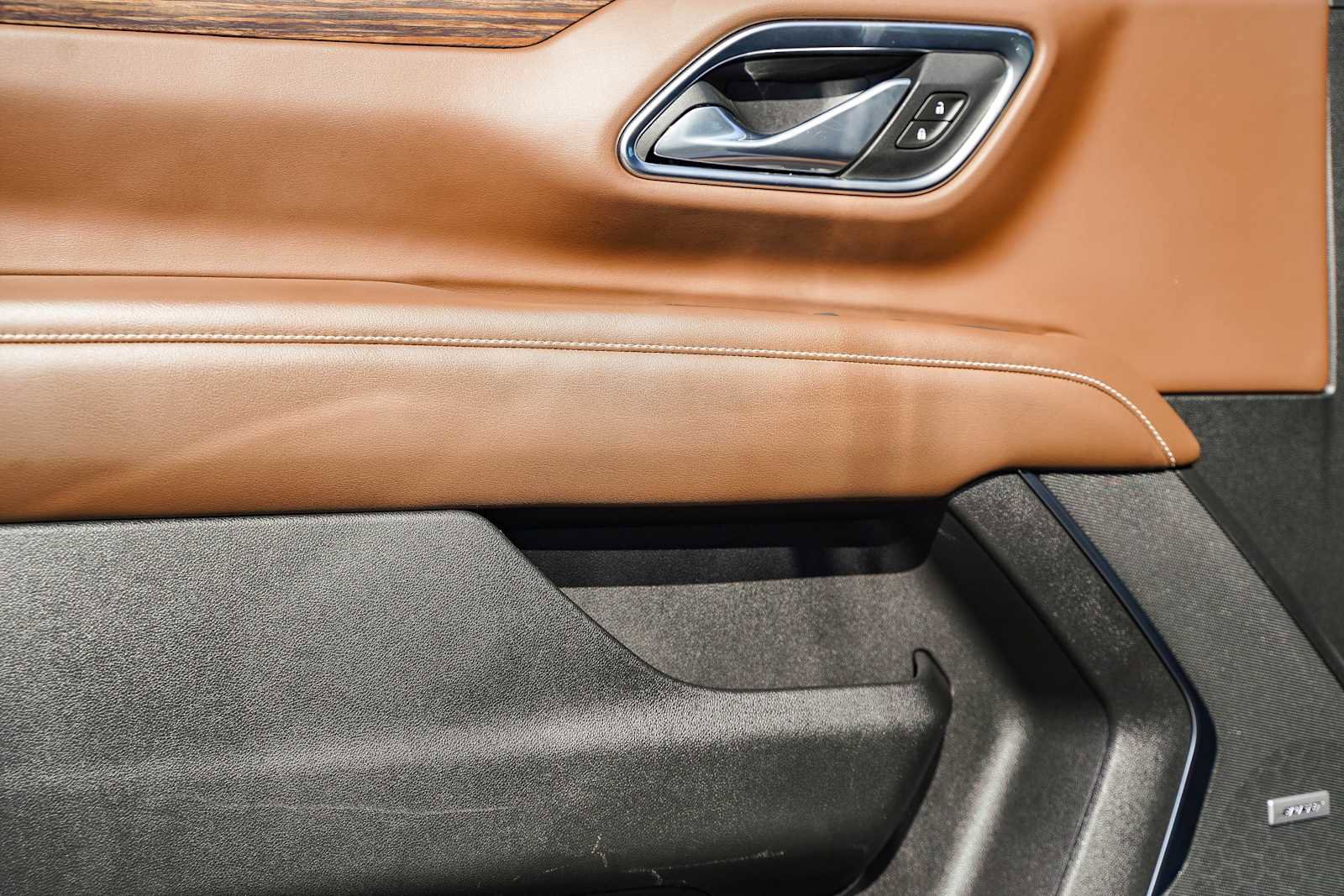 Used 2021 Chevrolet Tahoe High Country w/ Premium Package image 19