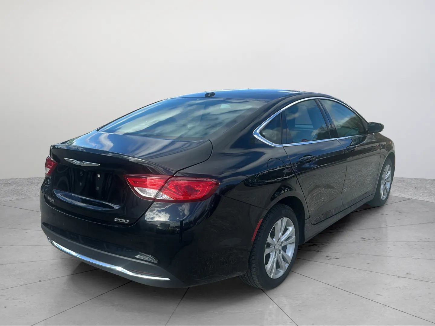 Used 2015 Chrysler 200 Limited w/ Convenience Group FWD image 13