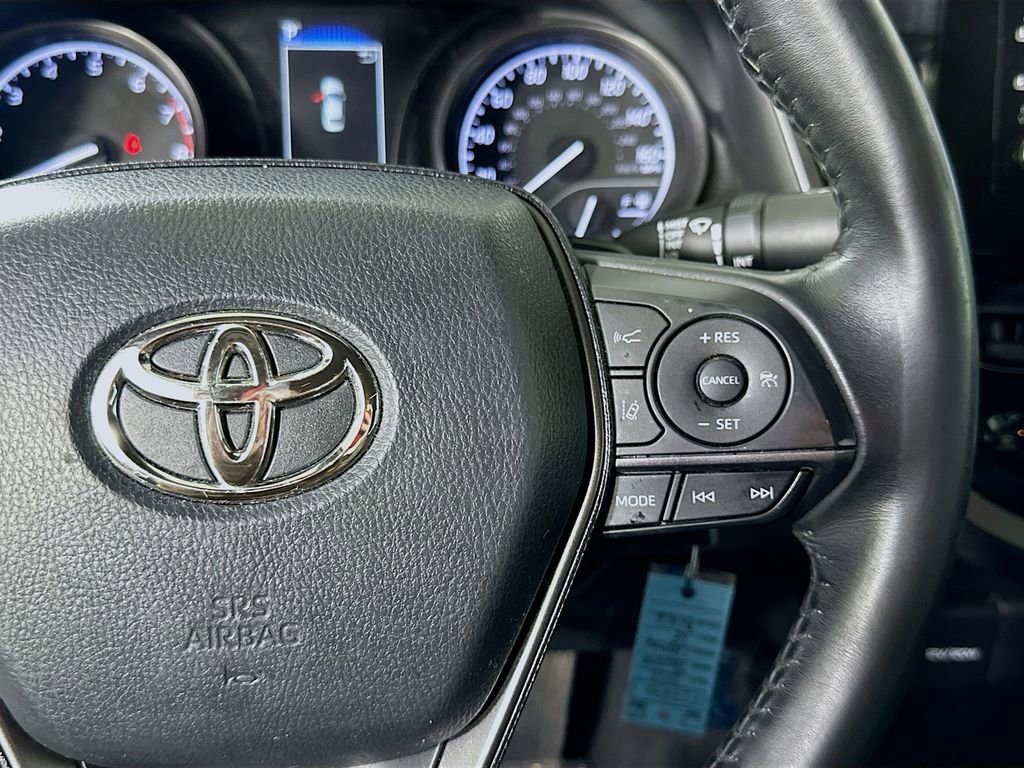 Used 2022 Toyota Camry SE image 23
