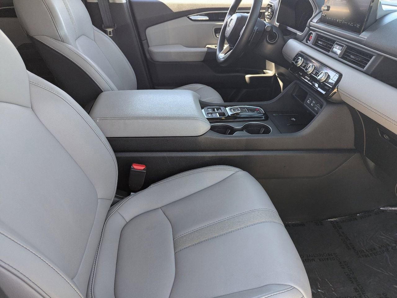 Used 2025 Honda Pilot EX-L image 9