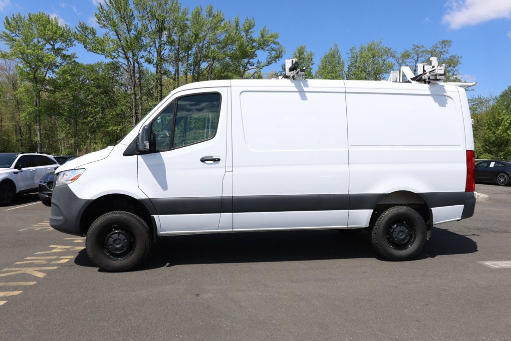 Used 2022 Mercedes-Benz Sprinter 2500 image 2