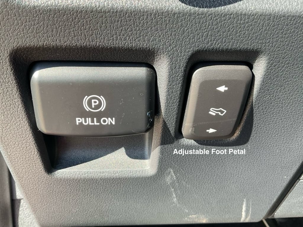 Used 2023 Ford F150 Lariat w/ Equipment Group 502A High AWD/4WD image 11