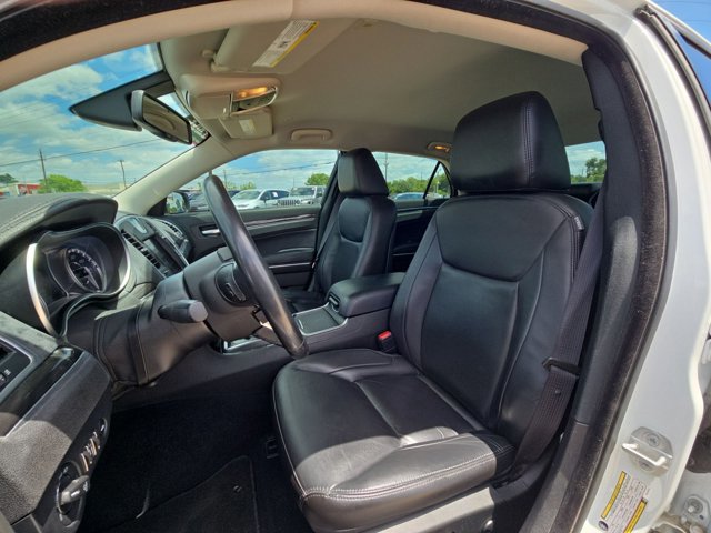 Used 2022 Chrysler 300 Touring L RWD image 15