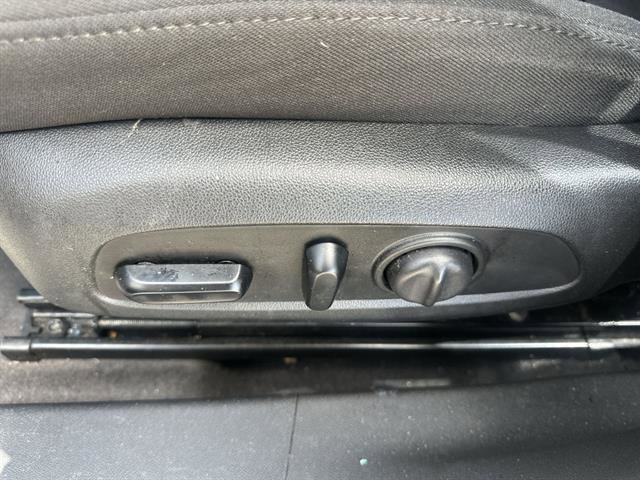 Used 2018 Chevrolet Malibu LT image 36