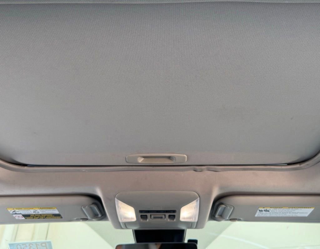 Used 2022 Toyota RAV4 Limited image 3