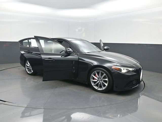 Used 2023 Alfa Romeo Giulia Sprint RWD image 36