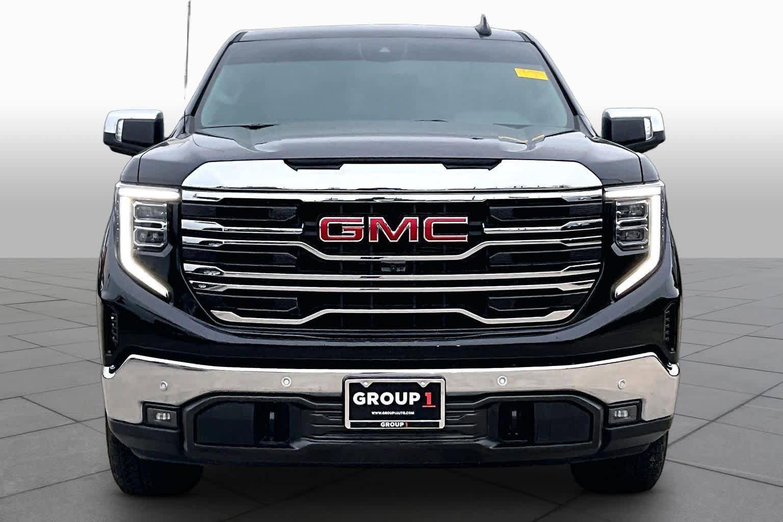 Used 2026 GMC Sierra 1500 SLT AWD/4WD image 4
