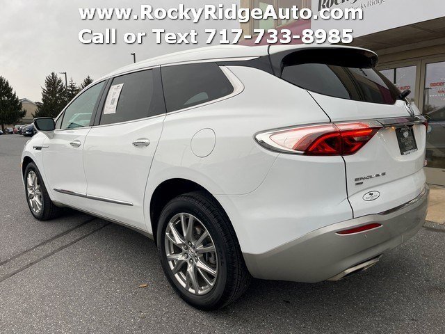 Used 2023 Buick Enclave Essence w/ Experience Buick Package image 5