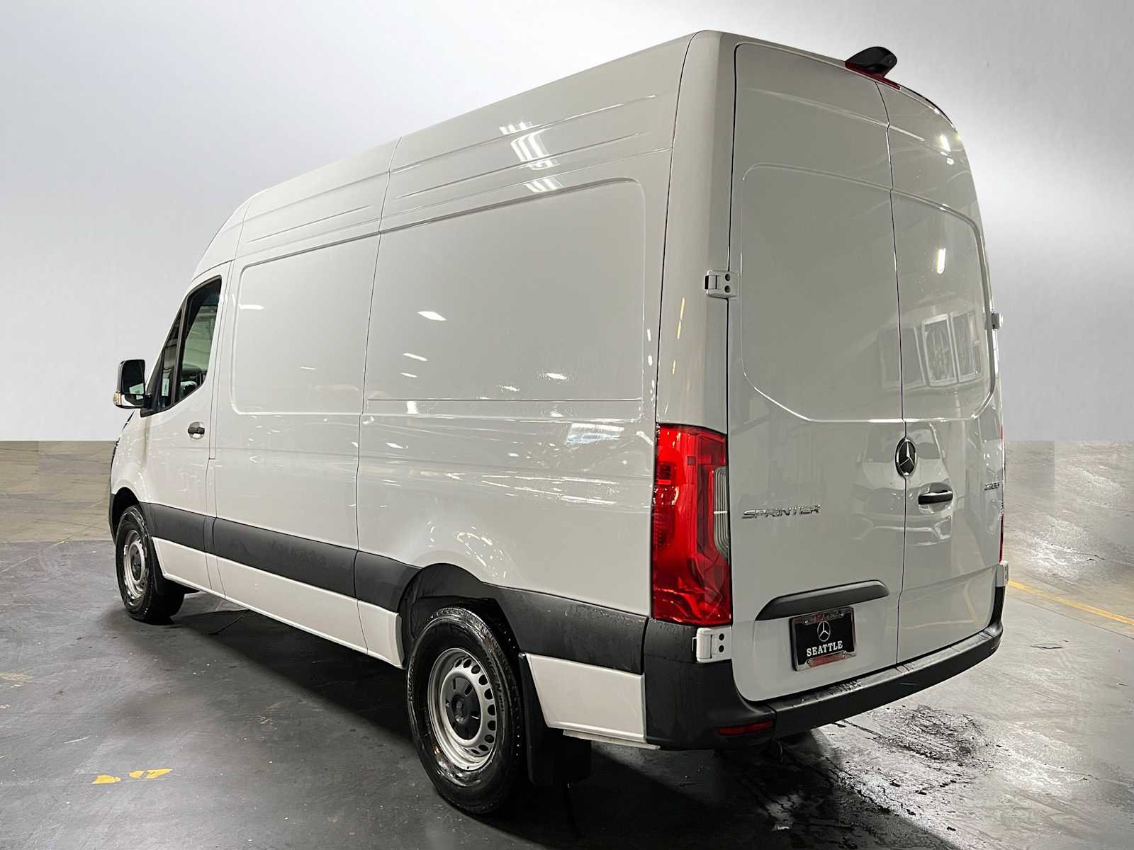 Used 2025 Mercedes-Benz Sprinter 2500 image 5