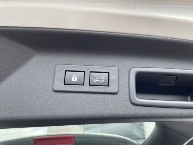 Used 2025 Subaru Forester Limited image 31