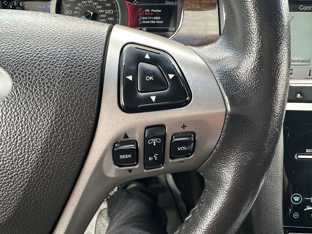 Used 2016 Ford Taurus Limited w/ Equipment Group 301A AWD/4WD image 4