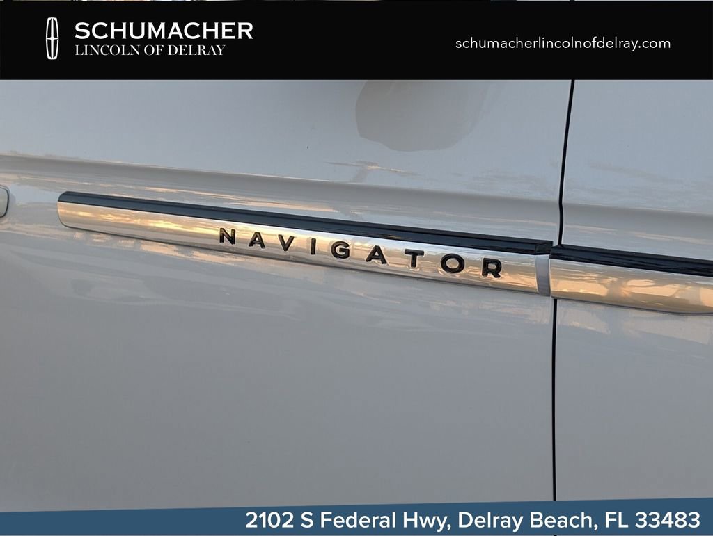 New 2026 Lincoln Navigator L Premier AWD/4WD image 10