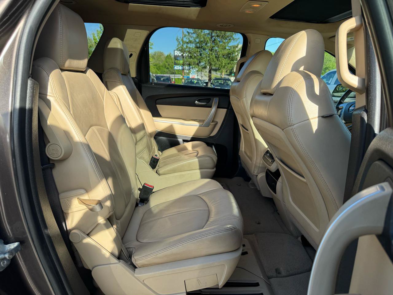 Used 2012 GMC Acadia SLT AWD/4WD image 17