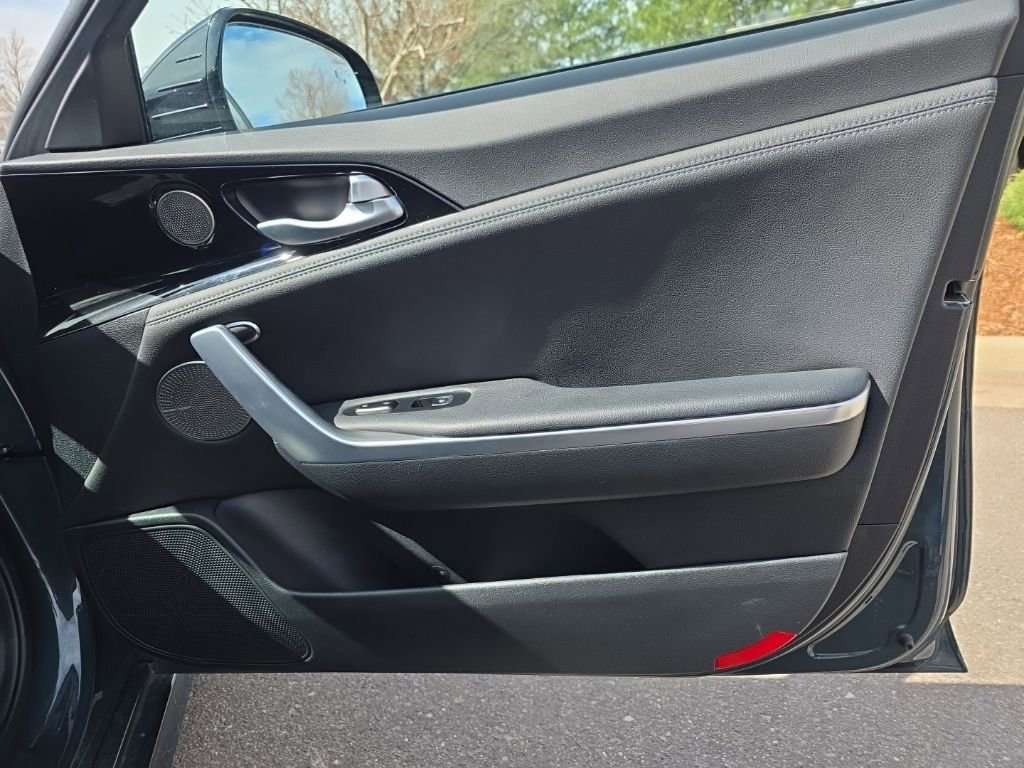 Used 2022 Kia Stinger GT-Line w/ Sun & Sound Package image 22