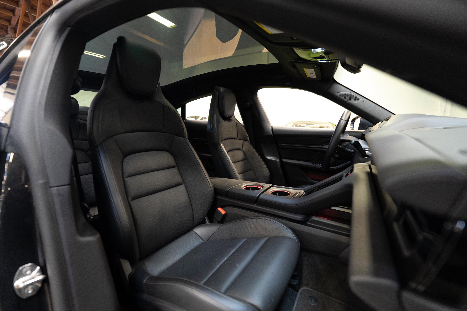 Used 2025 Porsche Taycan RWD image 86