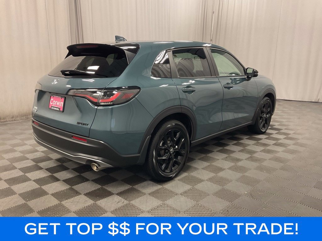 Used 2025 Honda HR-V Sport image 3
