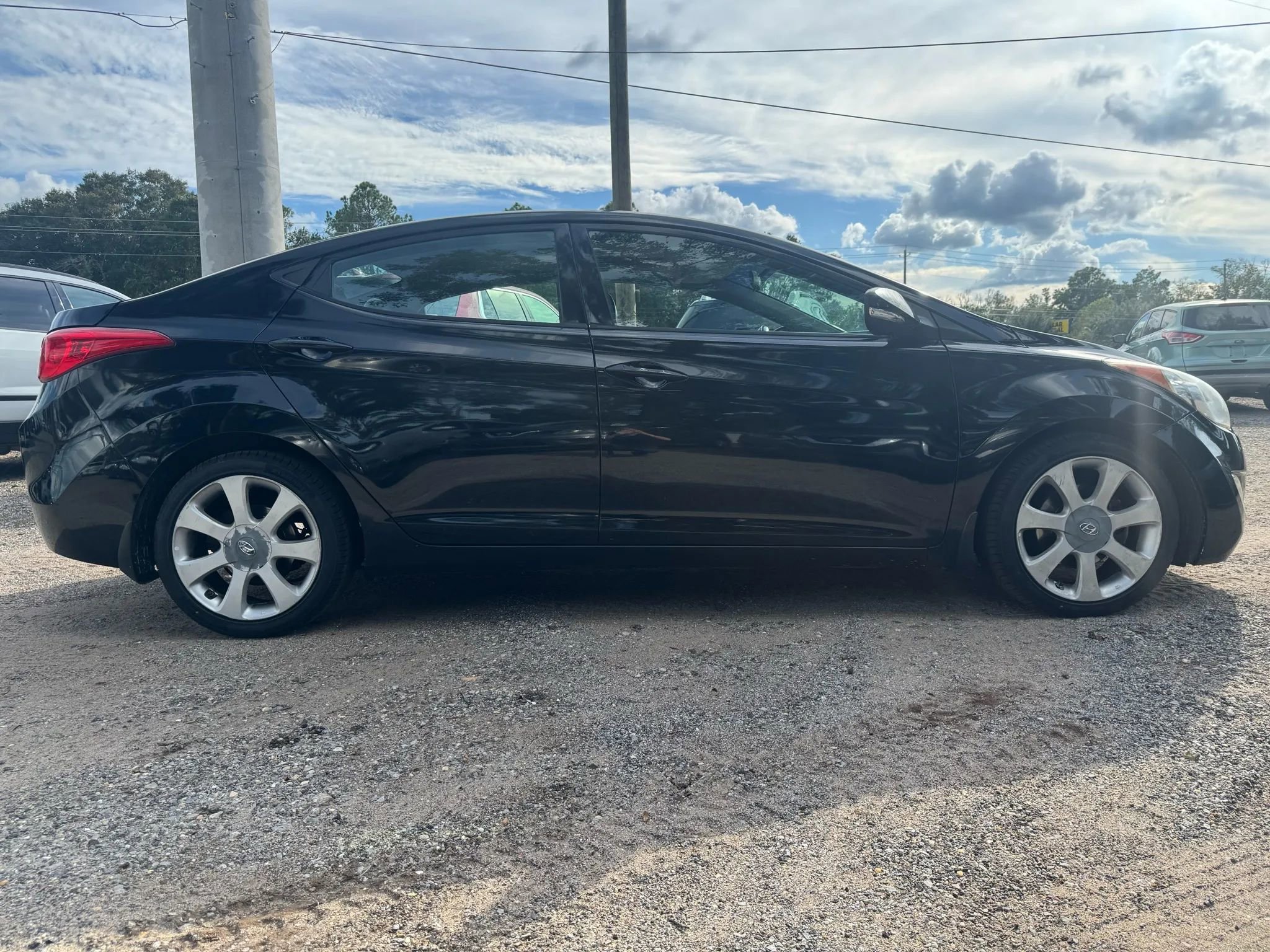 Used 2013 Hyundai Elantra Limited image 9