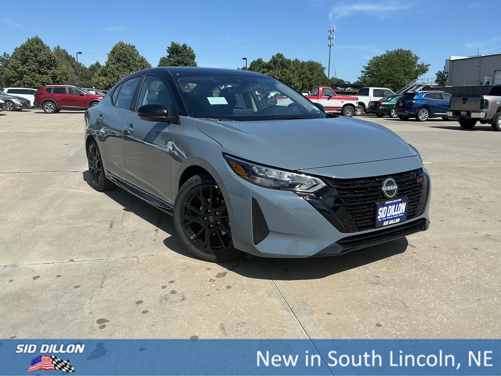 New 2025 Nissan Sentra SR w/ Midnight Edition image 2