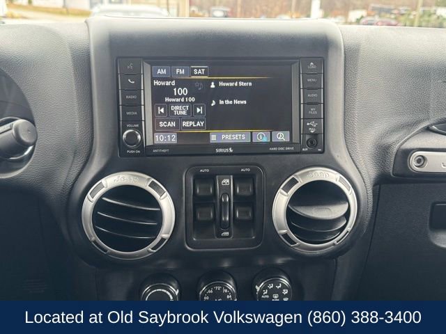 Used 2015 Jeep Wrangler Unlimited Sahara w/ Connectivity Group image 31