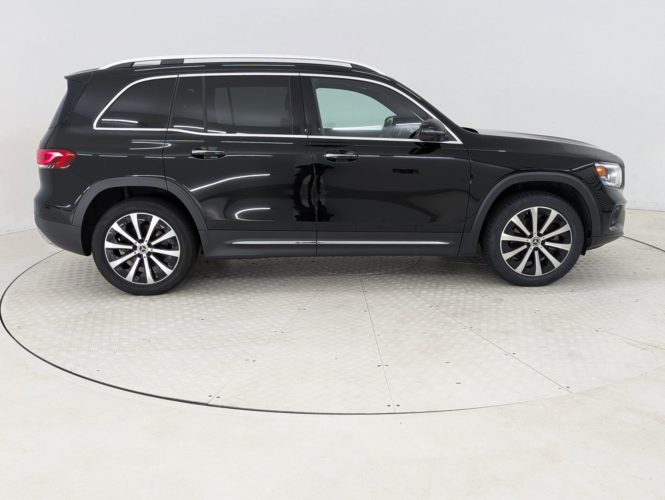 Used 2021 Mercedes-Benz GLB 250 4MATIC image 20