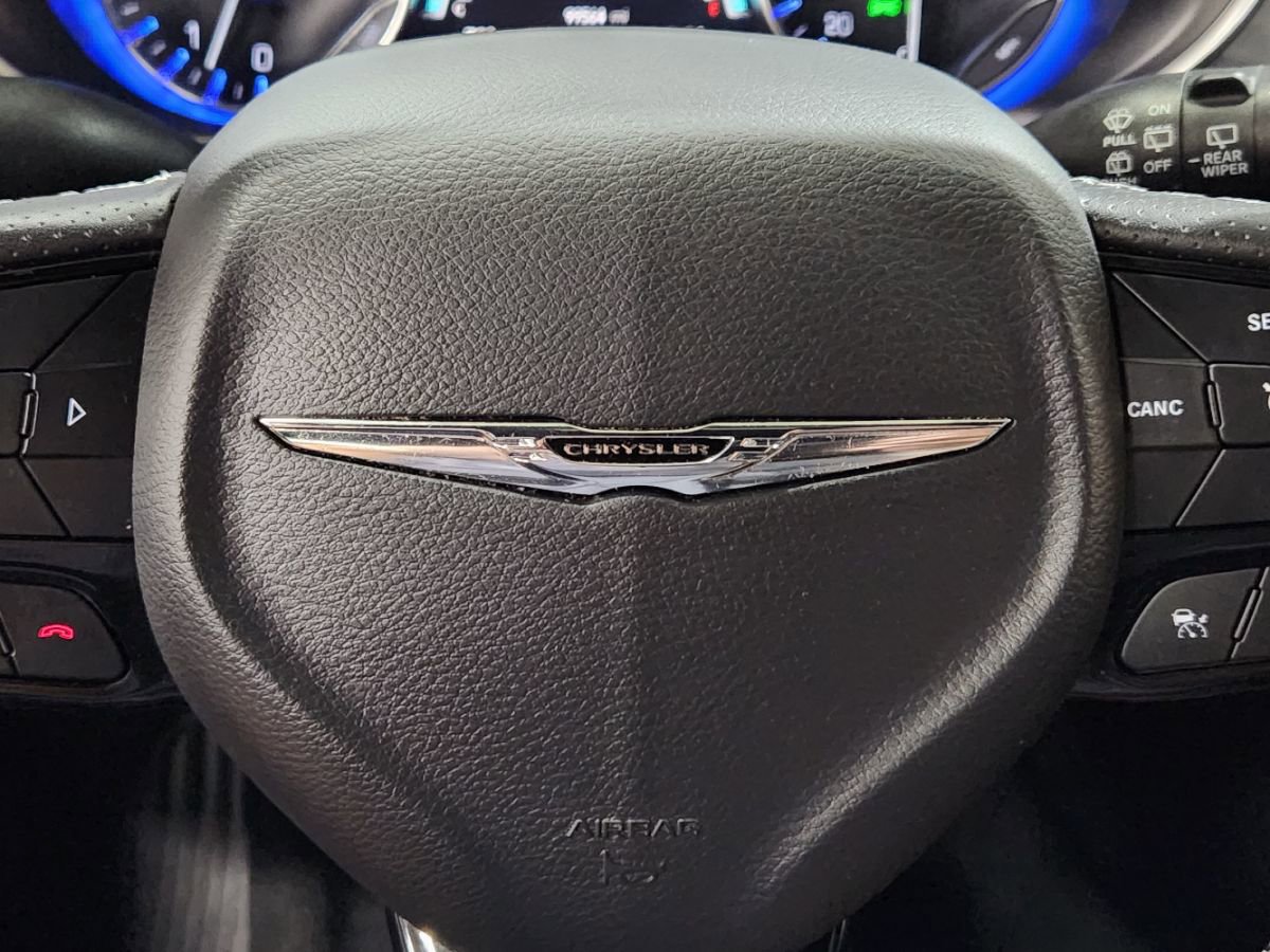 Used 2020 Chrysler Pacifica Limited w/ Advanced Safetytec Group image 51