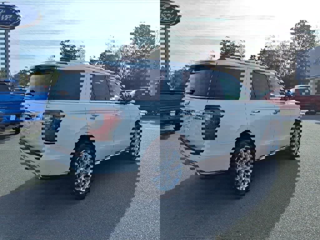 Certified 2019 Ford Expedition Limited w/ Equipment Group 302A image 2