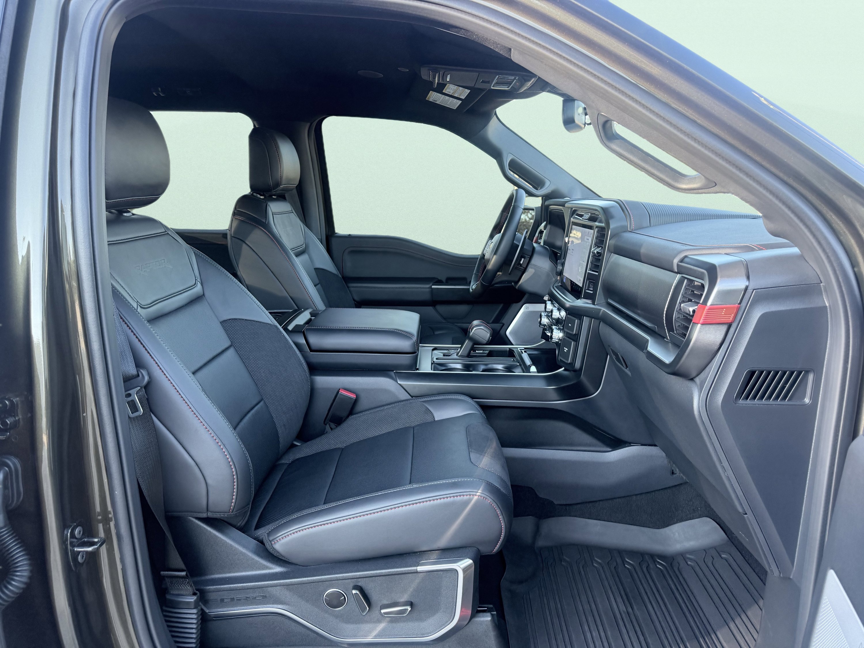 Used 2025 Ford F150 Raptor AWD/4WD image 54