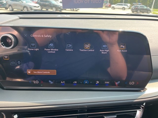 New 2026 Chevrolet Traverse LT w/ Driver Confidence Package image 32