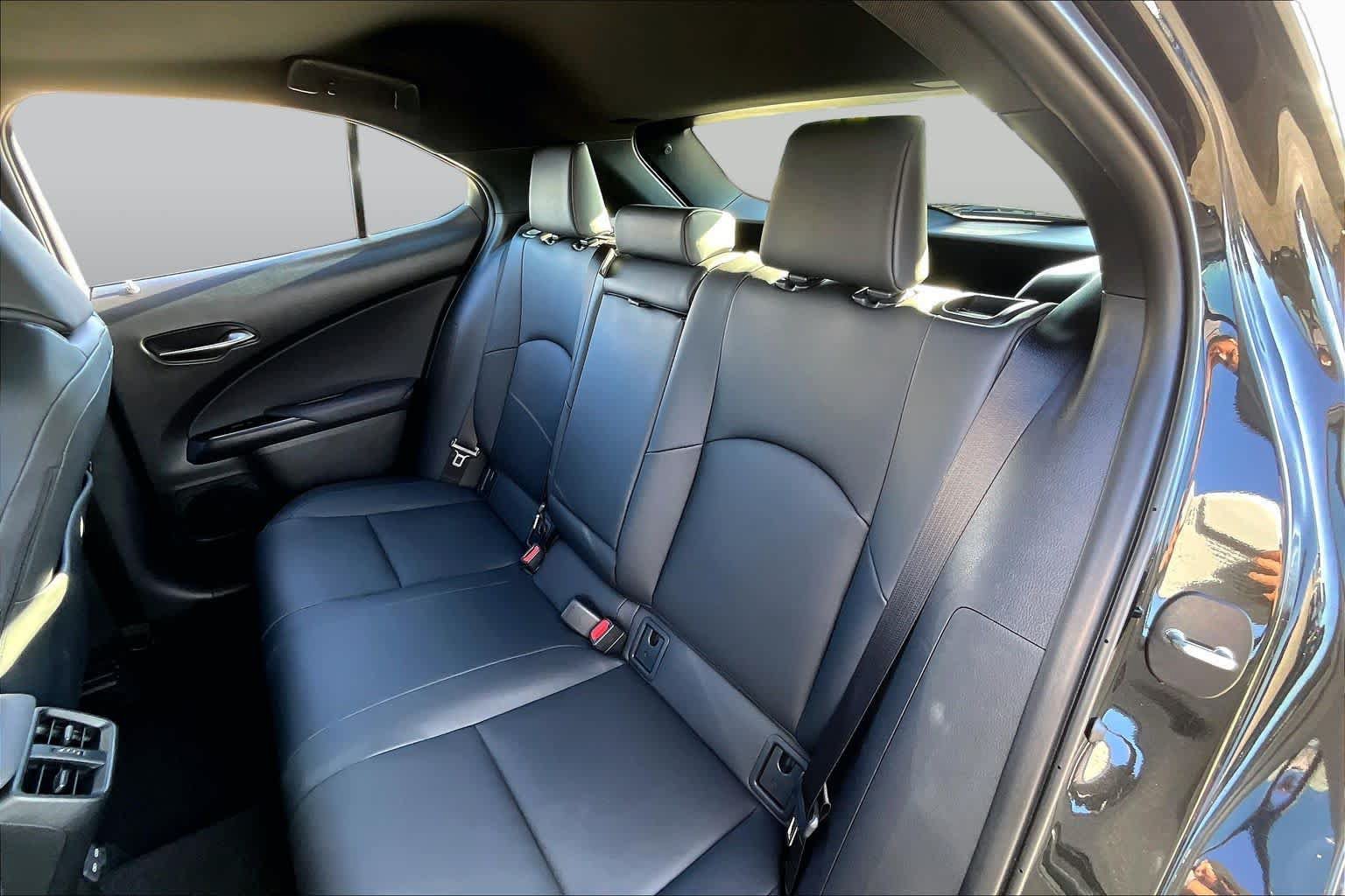 Certified 2025 Lexus UX 300h FWD w/ Accessory Package (Z1) image 18