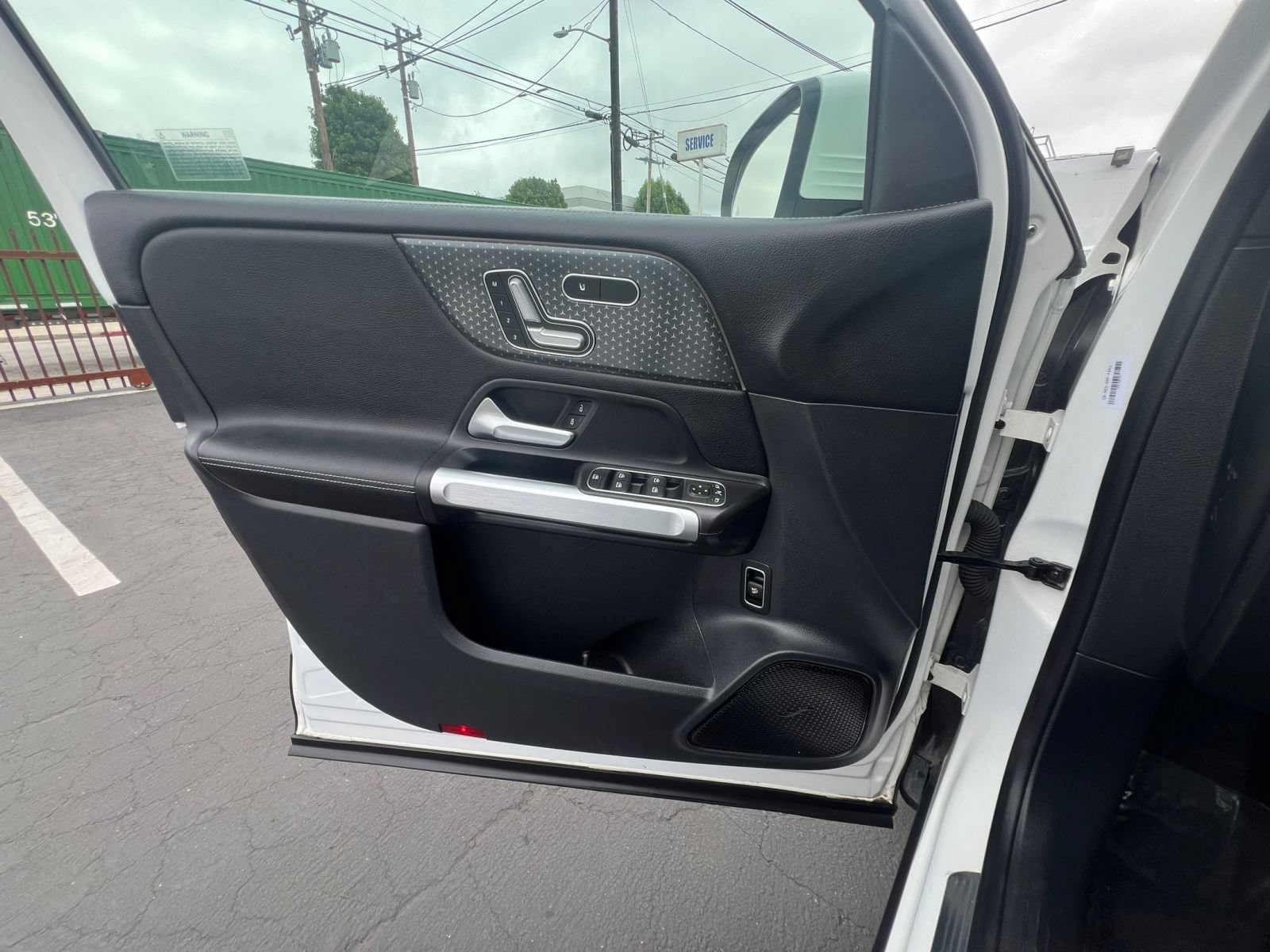 Used 2025 Mercedes-Benz GLB 250 image 18