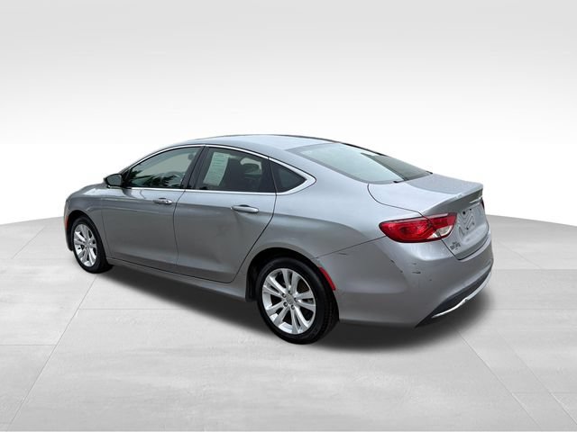 Used 2016 Chrysler 200 Limited w/ Driver Assist Package FWD image 5