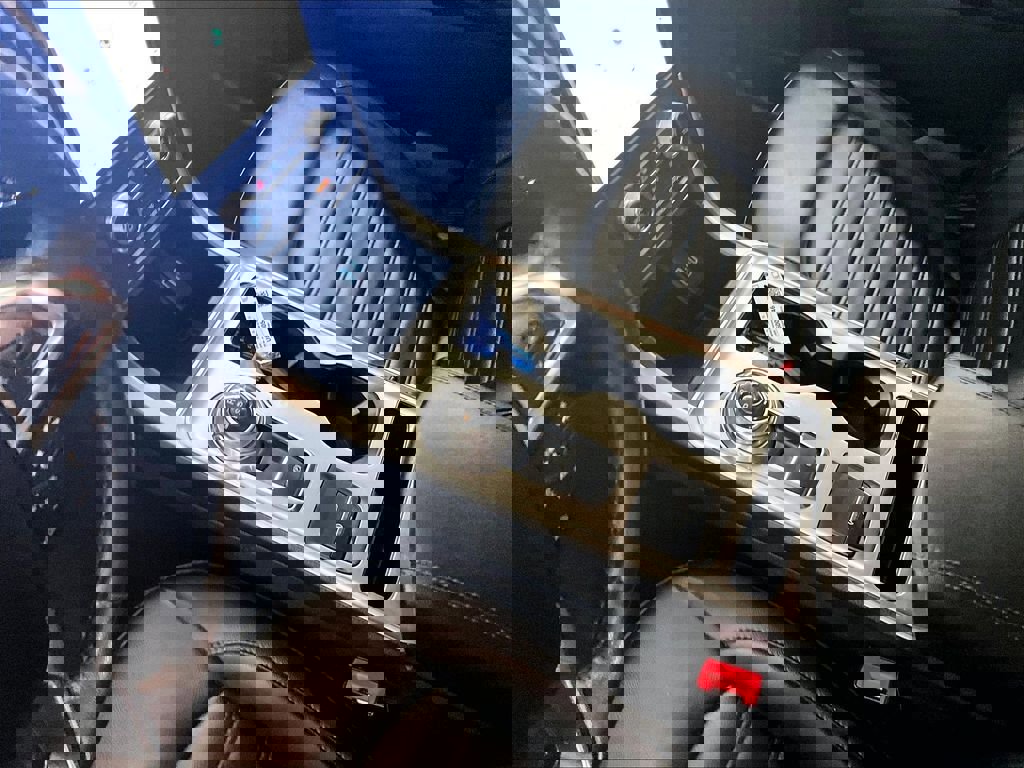 Used 2023 Ford Edge SEL AWD/4WD image 20