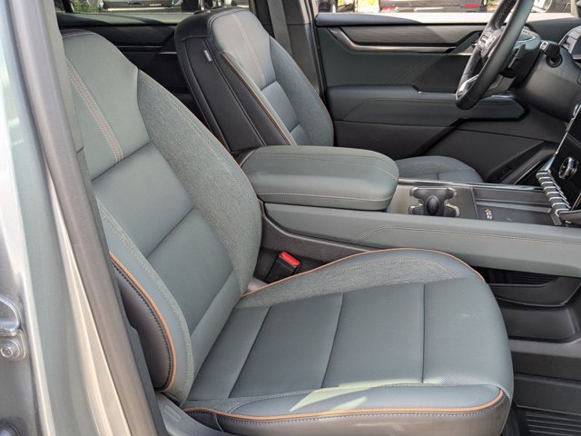 Certified 2025 GMC Acadia AT4 w/ Luxury Package image 19