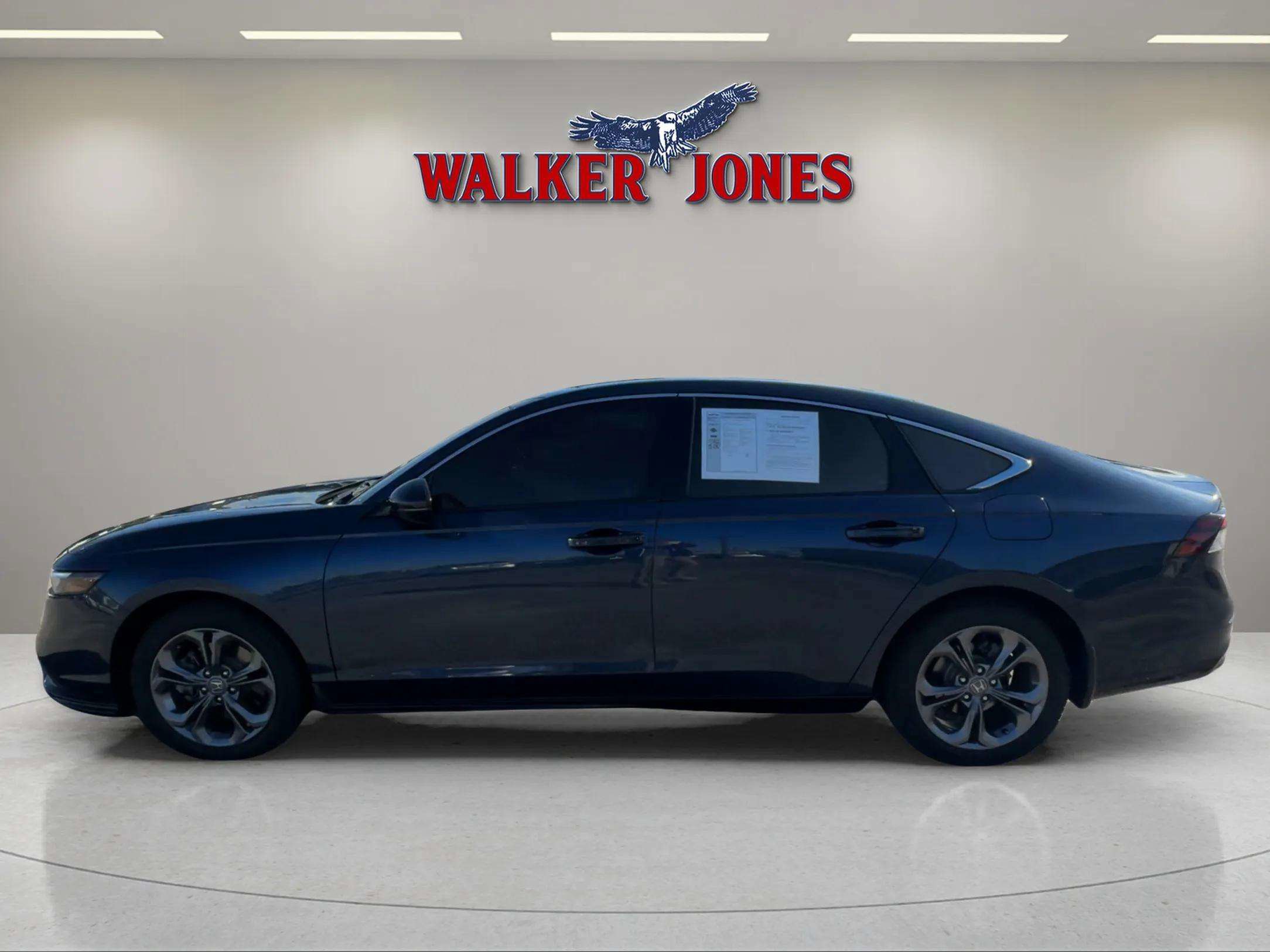 Used 2024 Honda Accord EX-L image 4