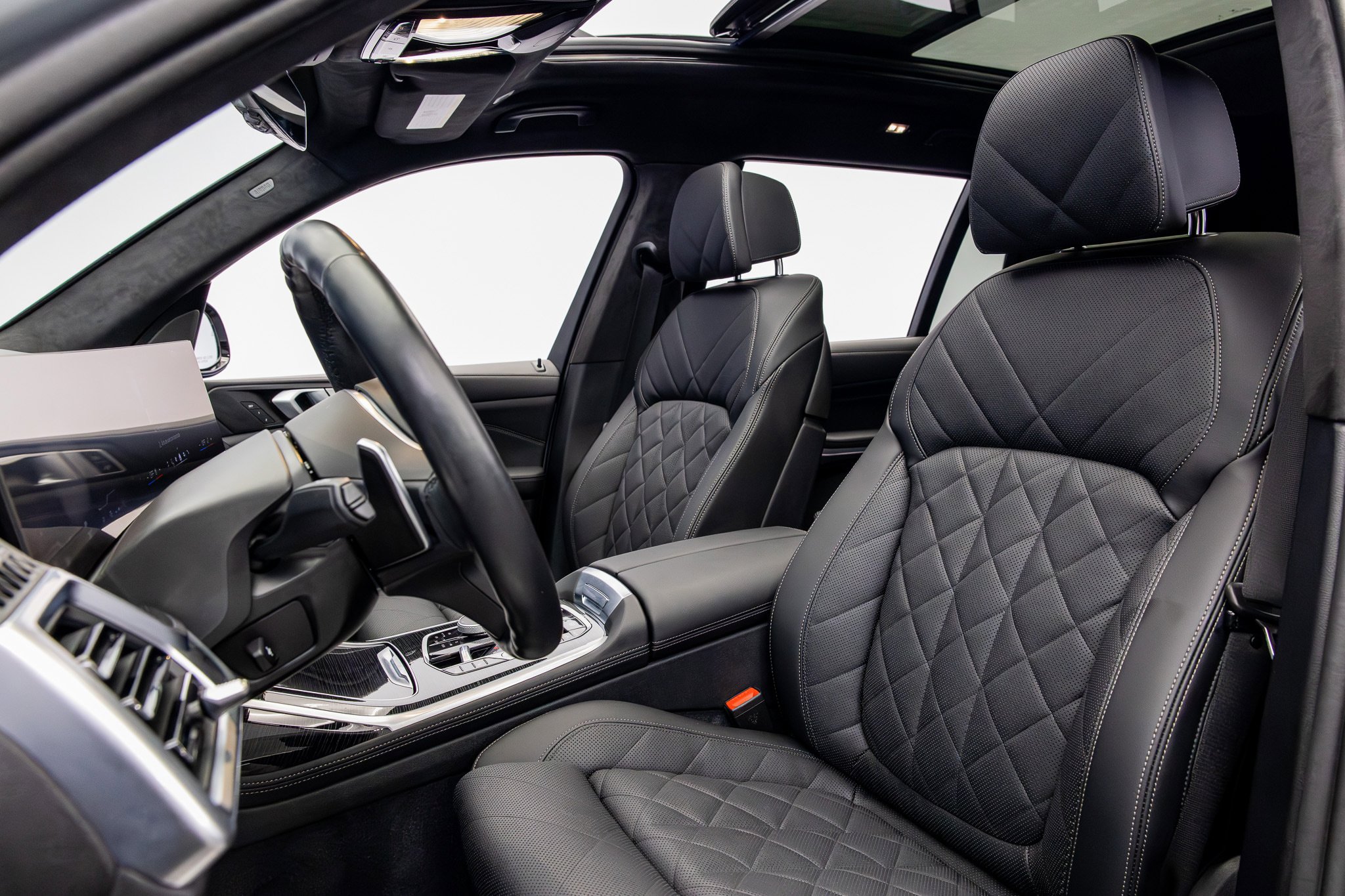Used 2024 BMW X7 xDrive40i w/ M Sport Package image 27