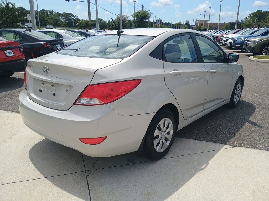 Used 2016 Hyundai Accent SE FWD image 5