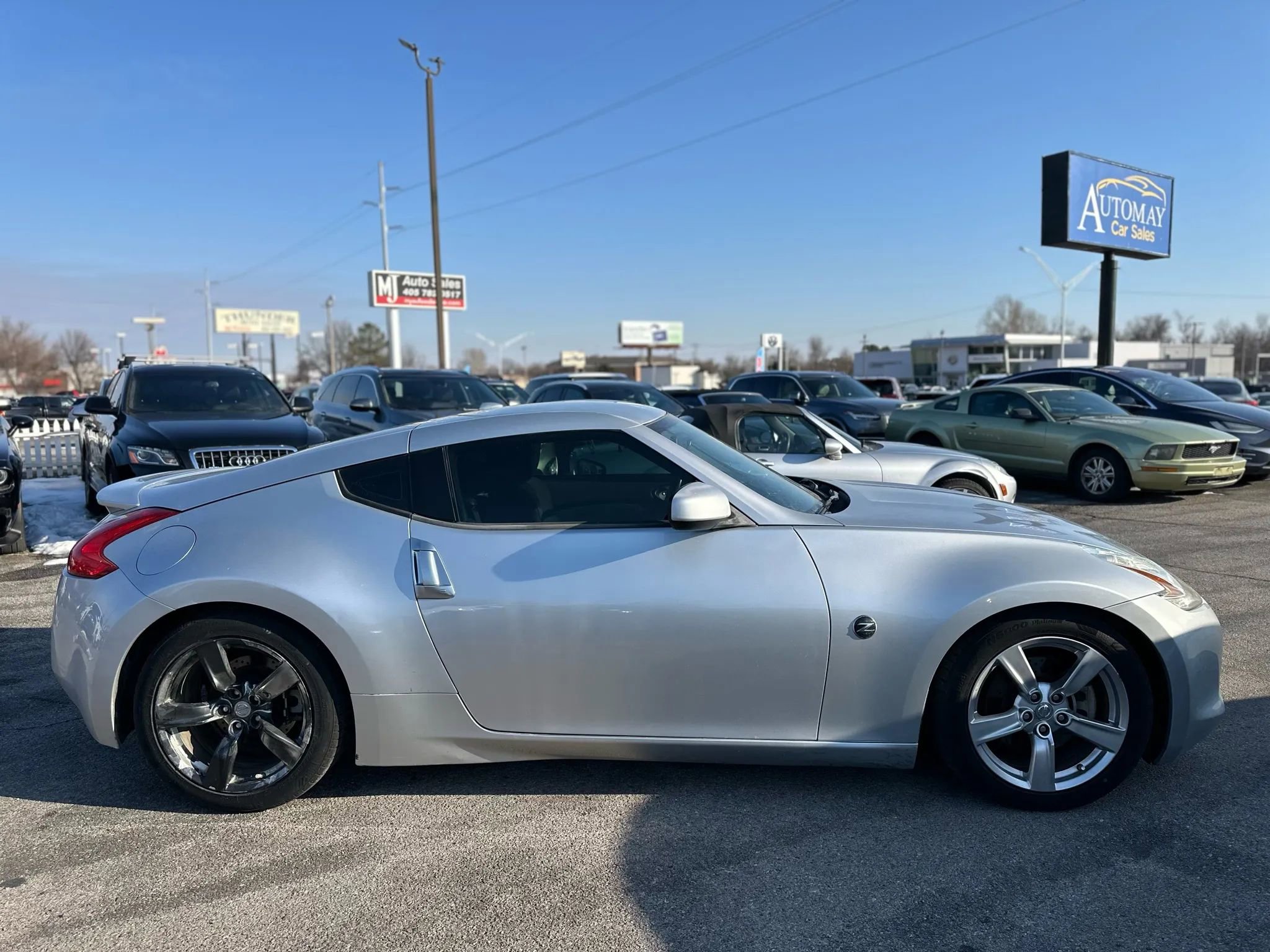 Used 2009 Nissan 370Z Touring image 5