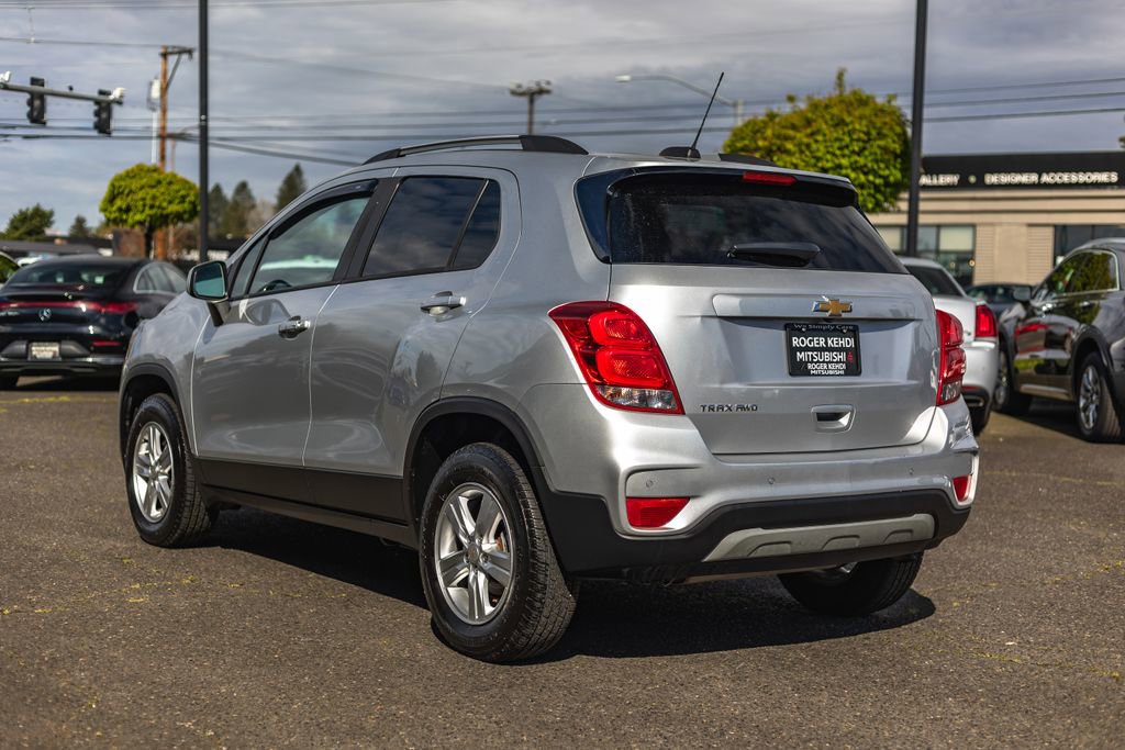 Used 2022 Chevrolet Trax LT w/ Driver Confidence Package AWD/4WD image 12