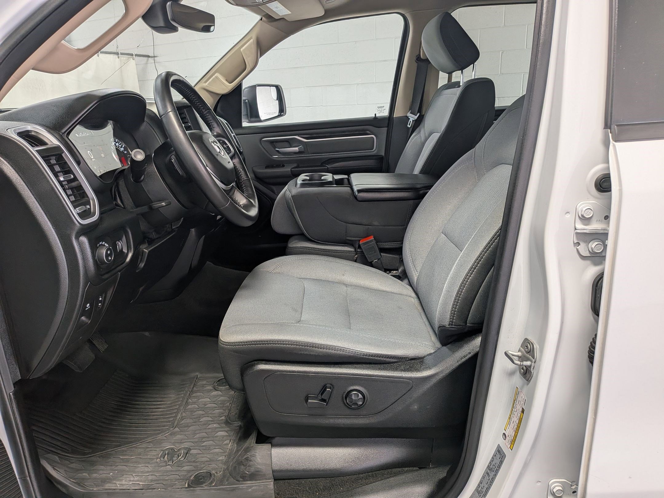 Used 2020 RAM 1500 Big Horn image 26