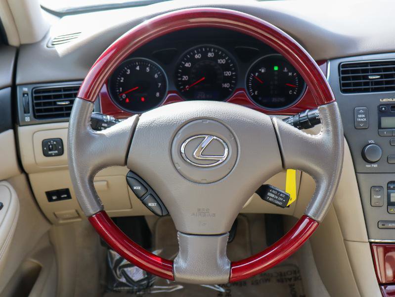 Used 2003 Lexus ES 330 FWD image 14