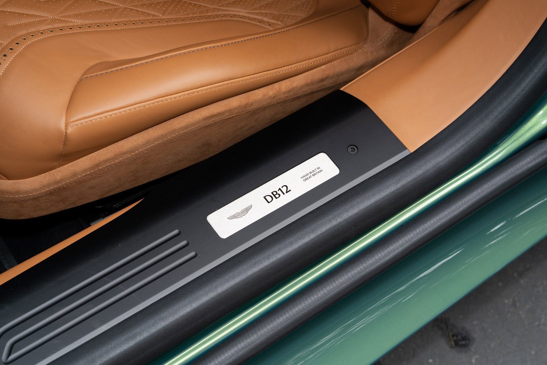 Used 2024 Aston Martin DB12 Coupe image 18