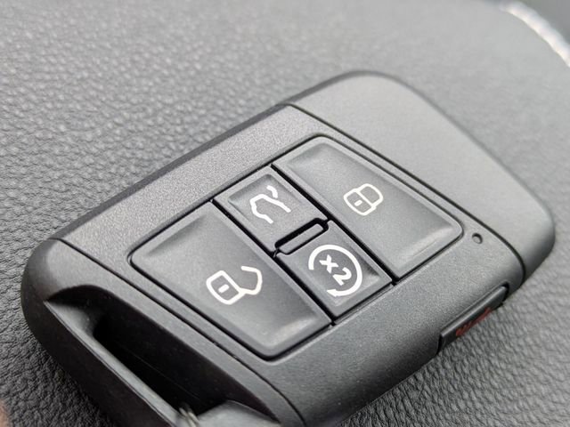New 2026 Volkswagen Taos SE FWD image 33