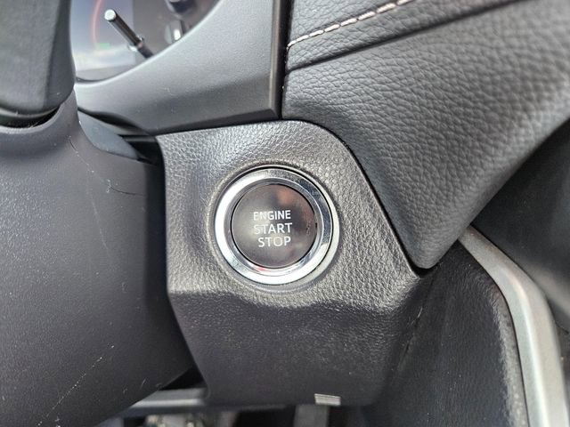 Used 2025 Toyota RAV4 XLE AWD/4WD image 29